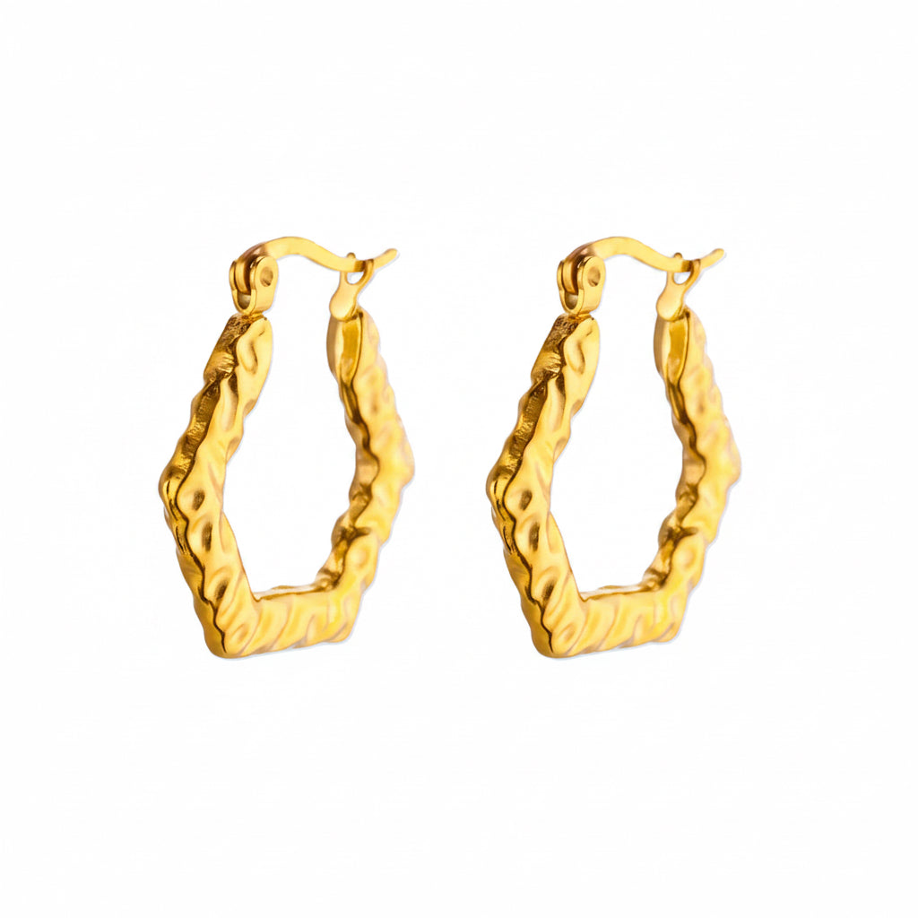Linda Hoops