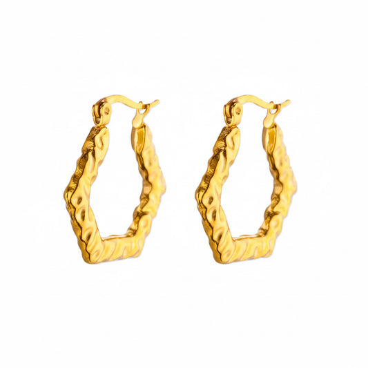 Linda Hoops